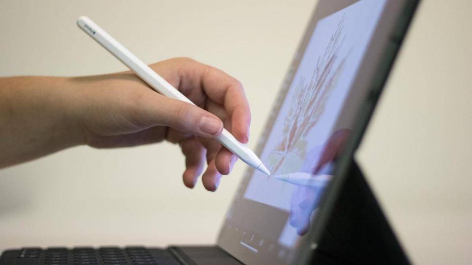 Get £50 off Apple’s shiny new 2018 iPad Pros
